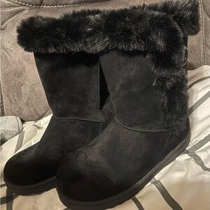 Black Faux Fur Mid-Calf Winter Boots - Women